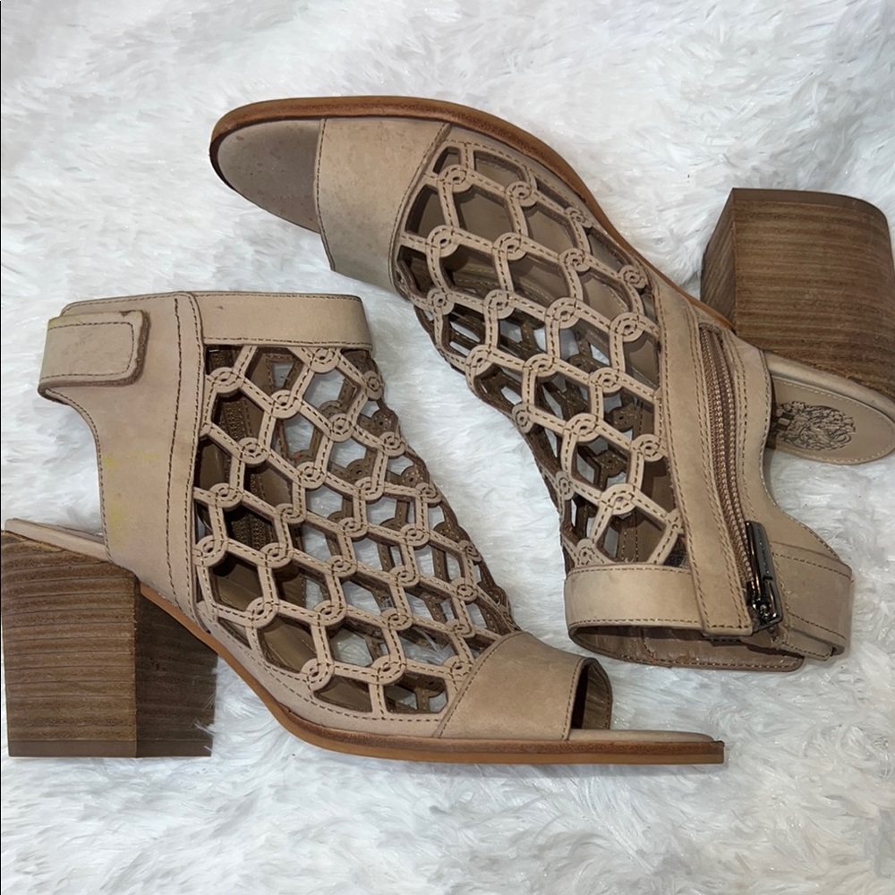 Vince camuto lanaira chunky heel cage sandal